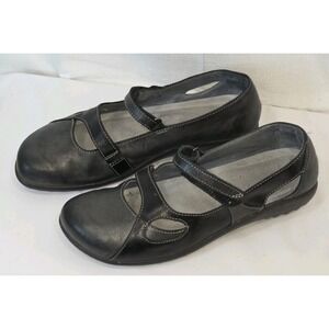 Naot Taranga Mary Jane Flat Black Leather  Adjustable Comfort Womens EU 40 US 9